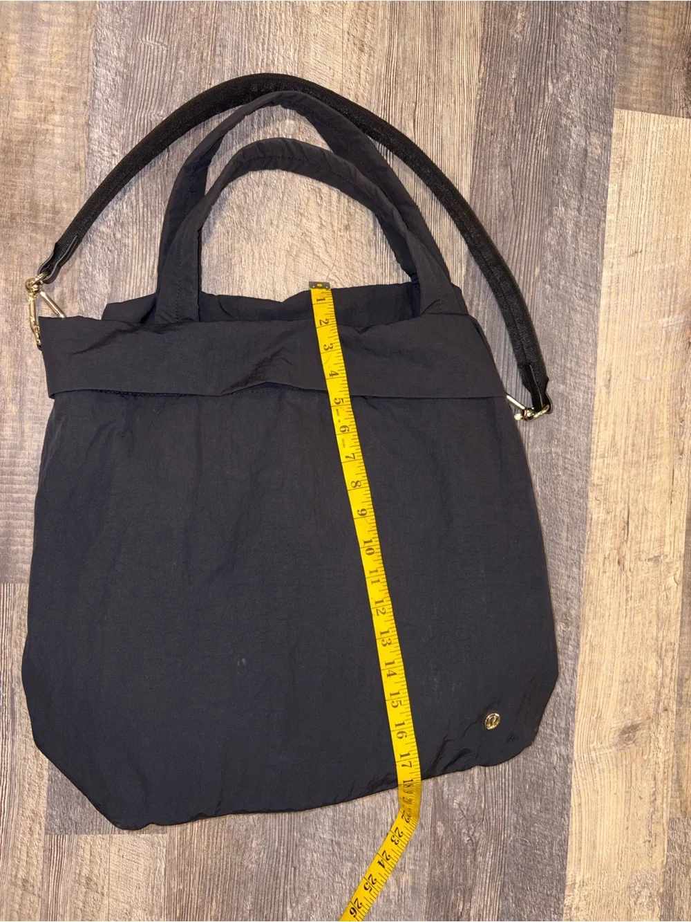 Lululemon On My Level Bag 19L Tote Crossbody Black Gold V1.0 OS